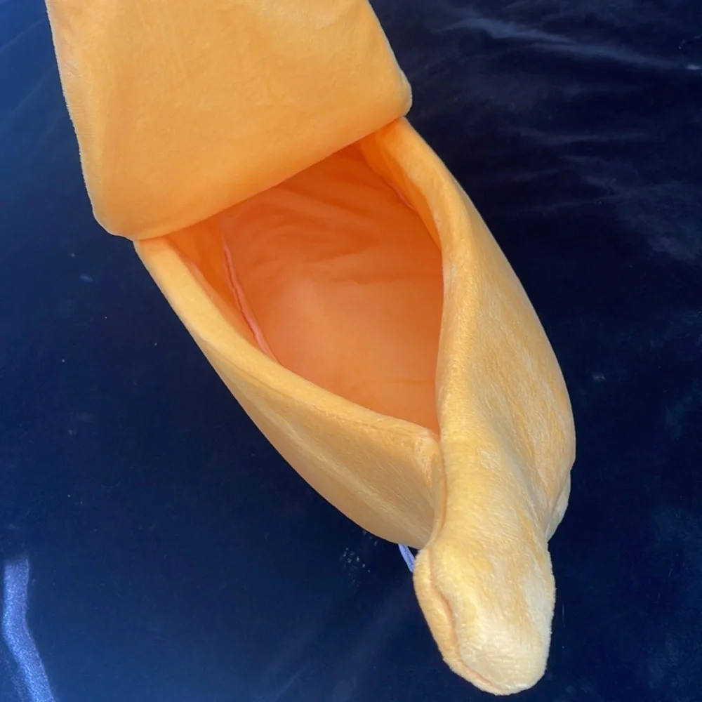 Banana Bed for a Cat or Small Dog